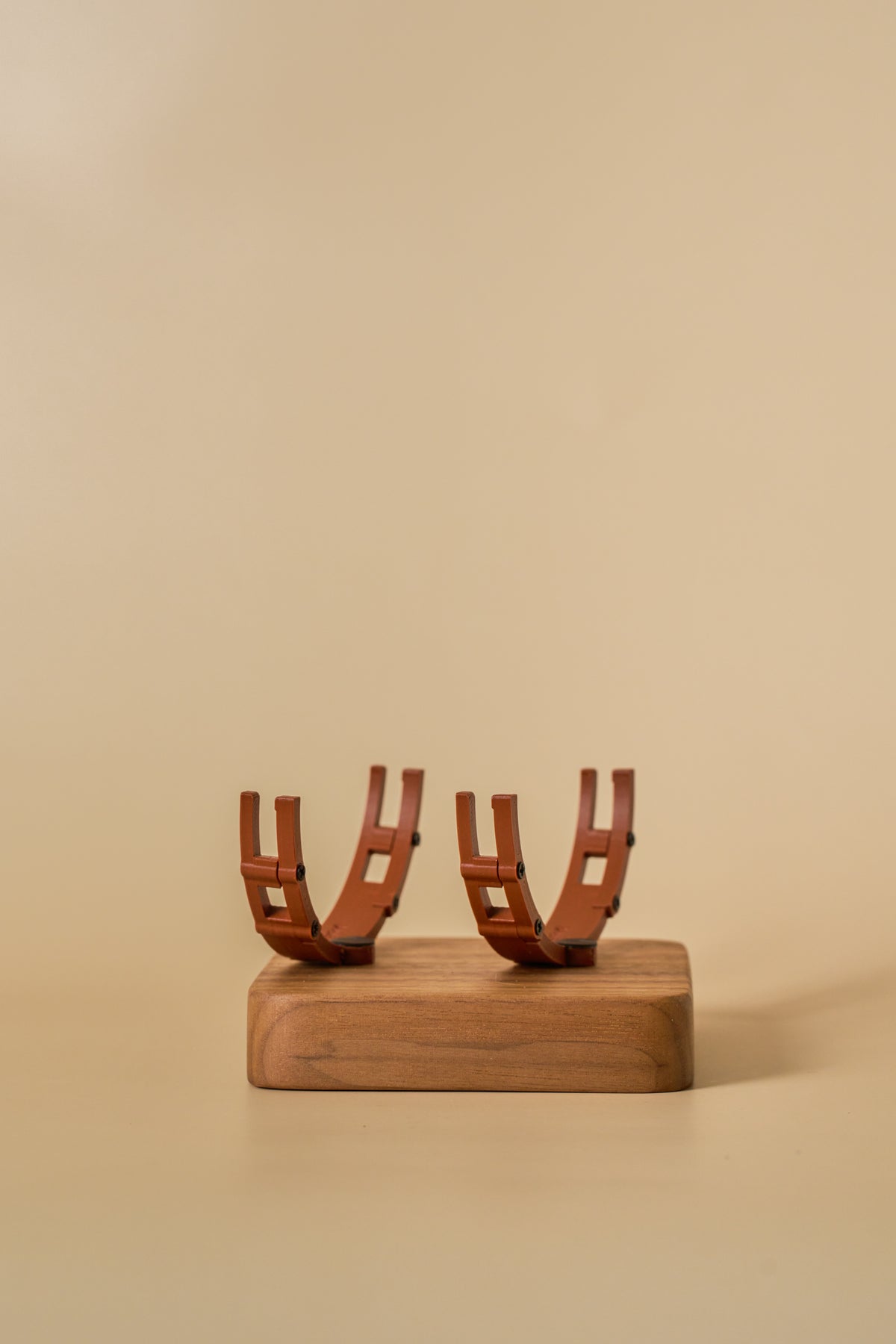 Portafilter stand  premium walnut 